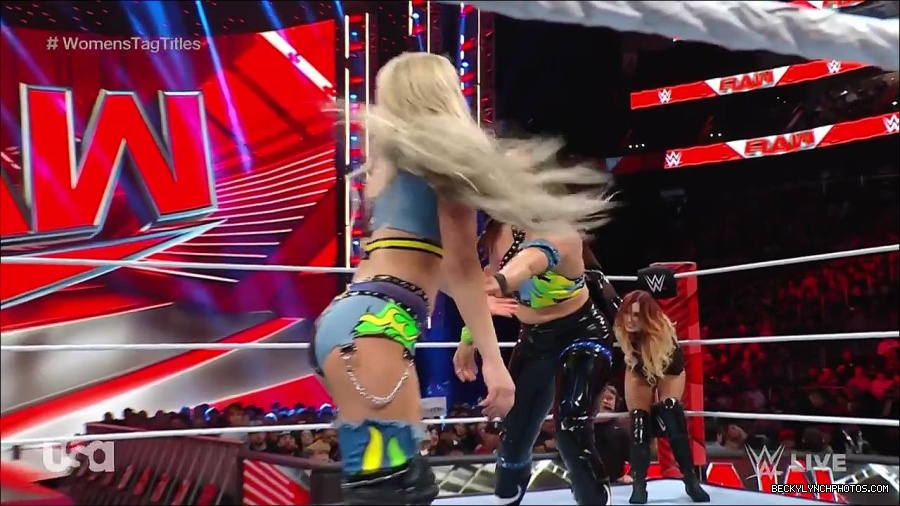 WWE_Monday_Night_Raw_2023_04_10_720p_HDTV_x264-NWCHD_mp4_002168153.jpg