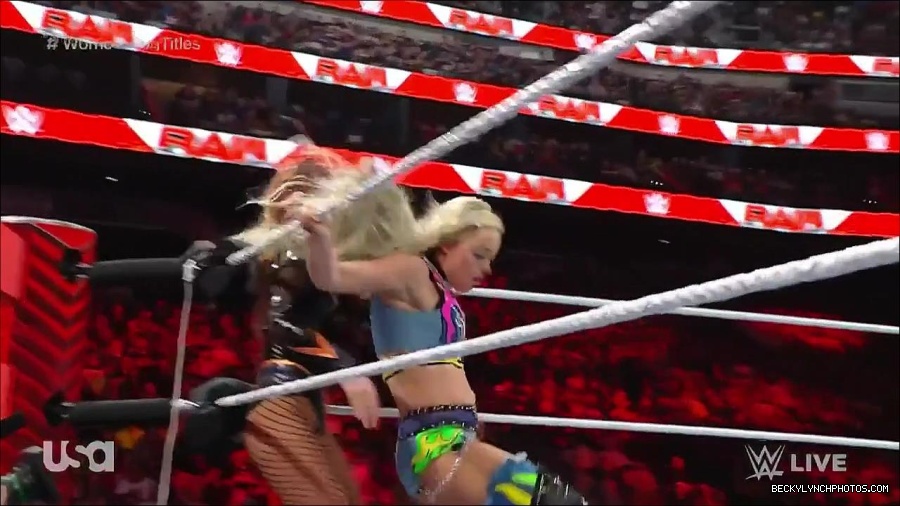 WWE_Monday_Night_Raw_2023_04_10_720p_HDTV_x264-NWCHD_mp4_002170556.jpg