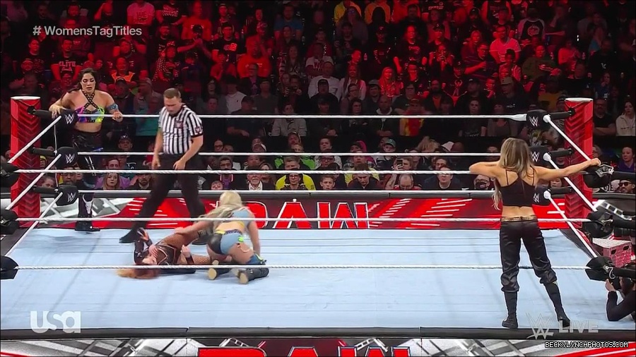 WWE_Monday_Night_Raw_2023_04_10_720p_HDTV_x264-NWCHD_mp4_002178964.jpg