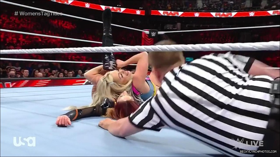WWE_Monday_Night_Raw_2023_04_10_720p_HDTV_x264-NWCHD_mp4_002180966.jpg