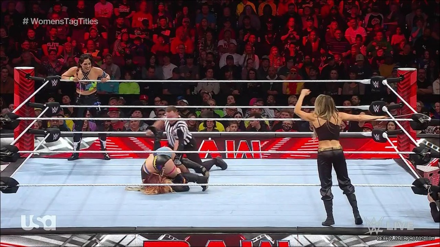 WWE_Monday_Night_Raw_2023_04_10_720p_HDTV_x264-NWCHD_mp4_002197783.jpg