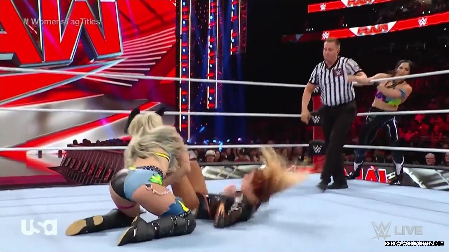 WWE_Monday_Night_Raw_2023_04_10_720p_HDTV_x264-NWCHD_mp4_002200986.jpg