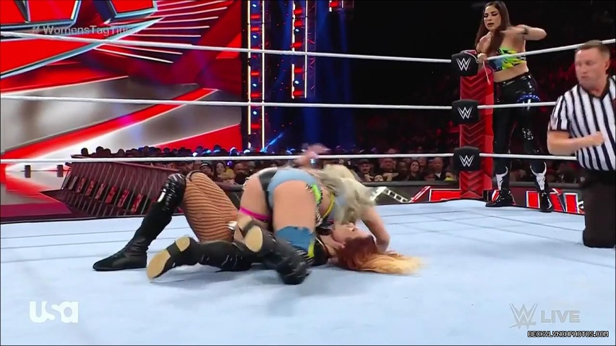WWE_Monday_Night_Raw_2023_04_10_720p_HDTV_x264-NWCHD_mp4_002201787.jpg