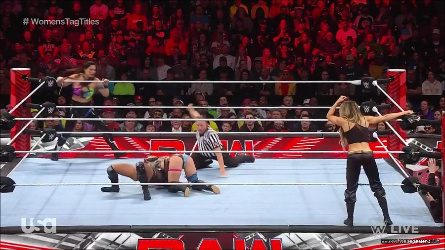 WWE_Monday_Night_Raw_2023_04_10_720p_HDTV_x264-NWCHD_mp4_002202187.jpg