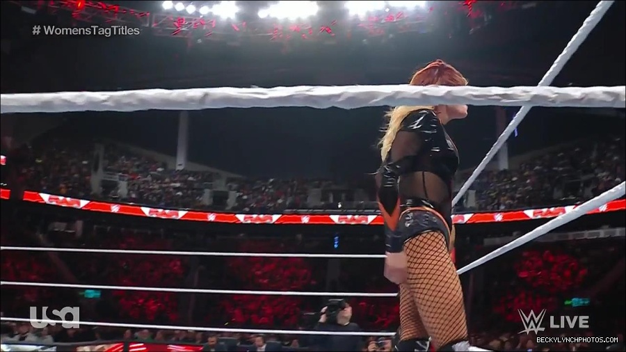 WWE_Monday_Night_Raw_2023_04_10_720p_HDTV_x264-NWCHD_mp4_002205791.jpg