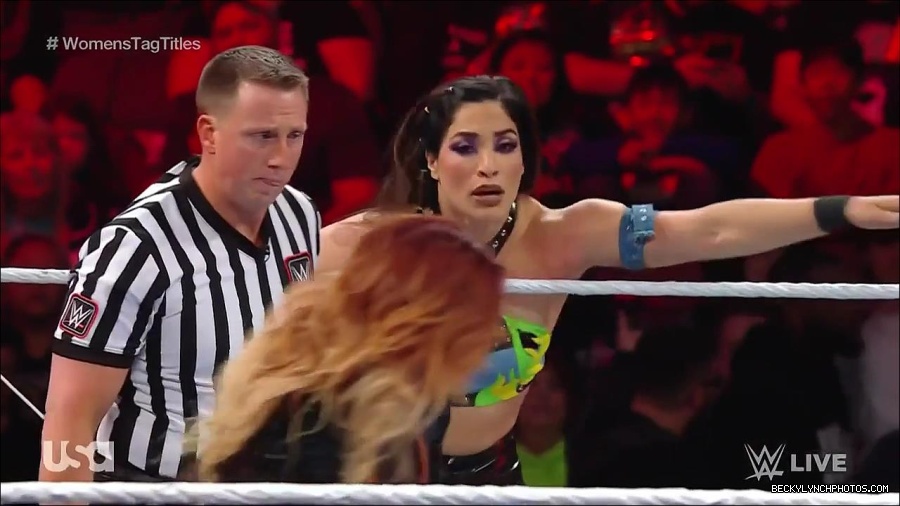 WWE_Monday_Night_Raw_2023_04_10_720p_HDTV_x264-NWCHD_mp4_002210195.jpg