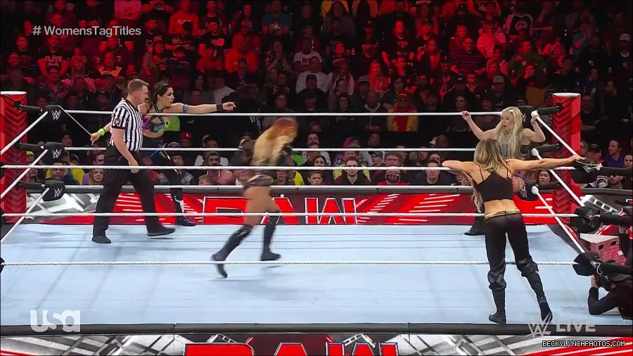 WWE_Monday_Night_Raw_2023_04_10_720p_HDTV_x264-NWCHD_mp4_002210996.jpg