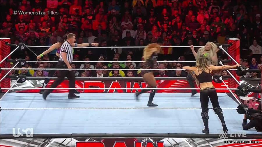 WWE_Monday_Night_Raw_2023_04_10_720p_HDTV_x264-NWCHD_mp4_002211396.jpg