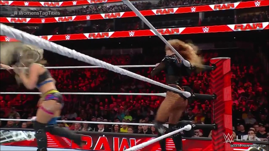 WWE_Monday_Night_Raw_2023_04_10_720p_HDTV_x264-NWCHD_mp4_002212197.jpg