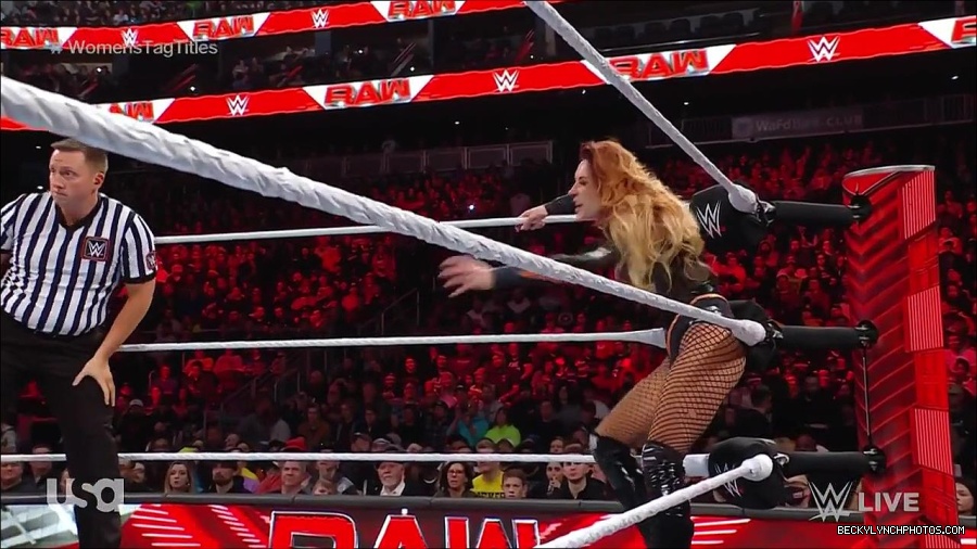 WWE_Monday_Night_Raw_2023_04_10_720p_HDTV_x264-NWCHD_mp4_002213799.jpg