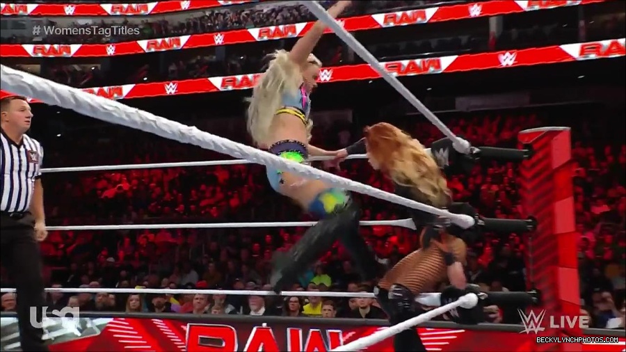 WWE_Monday_Night_Raw_2023_04_10_720p_HDTV_x264-NWCHD_mp4_002215000.jpg