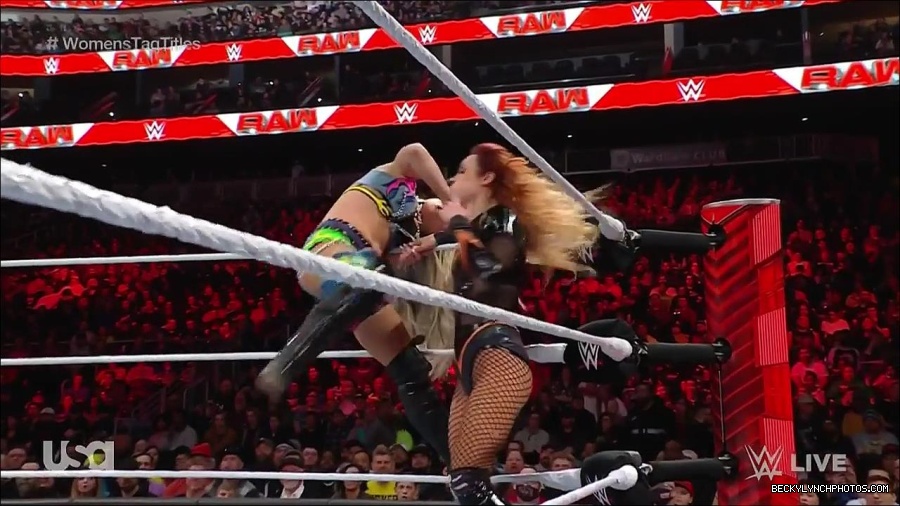 WWE_Monday_Night_Raw_2023_04_10_720p_HDTV_x264-NWCHD_mp4_002215801.jpg
