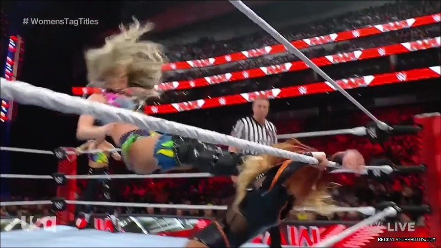 WWE_Monday_Night_Raw_2023_04_10_720p_HDTV_x264-NWCHD_mp4_002219004.jpg
