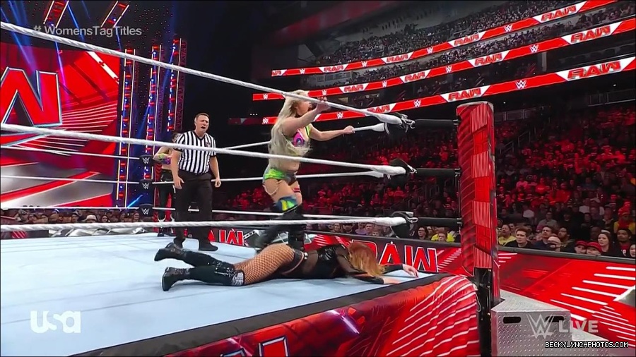 WWE_Monday_Night_Raw_2023_04_10_720p_HDTV_x264-NWCHD_mp4_002225811.jpg