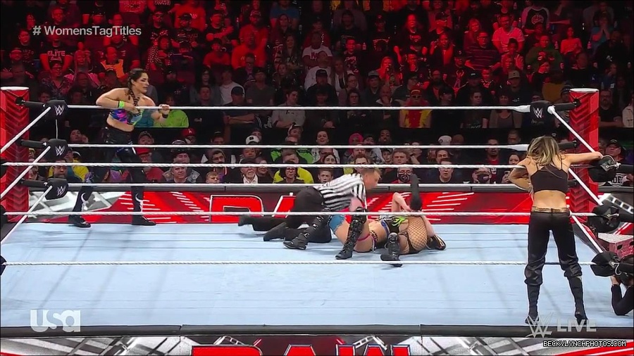 WWE_Monday_Night_Raw_2023_04_10_720p_HDTV_x264-NWCHD_mp4_002229414.jpg