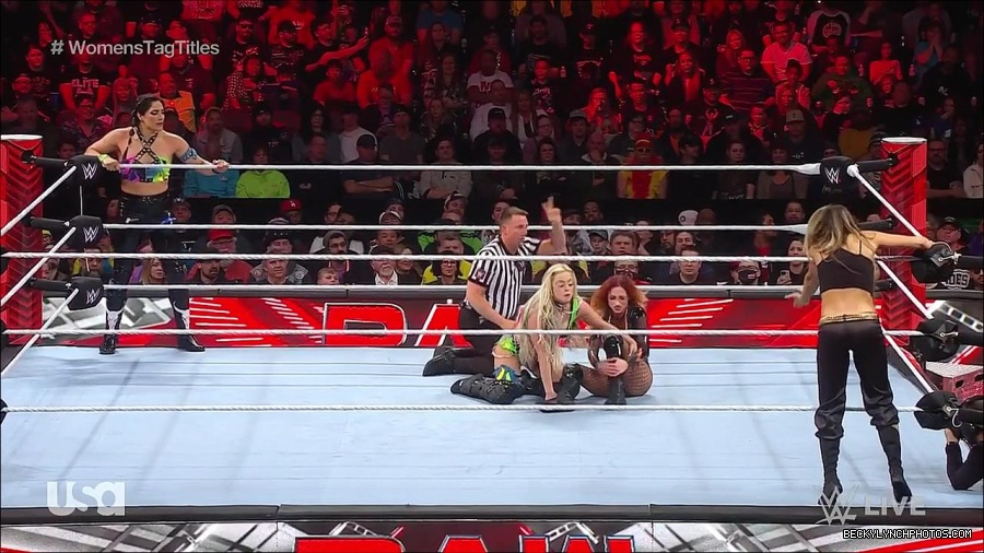 WWE_Monday_Night_Raw_2023_04_10_720p_HDTV_x264-NWCHD_mp4_002231416.jpg