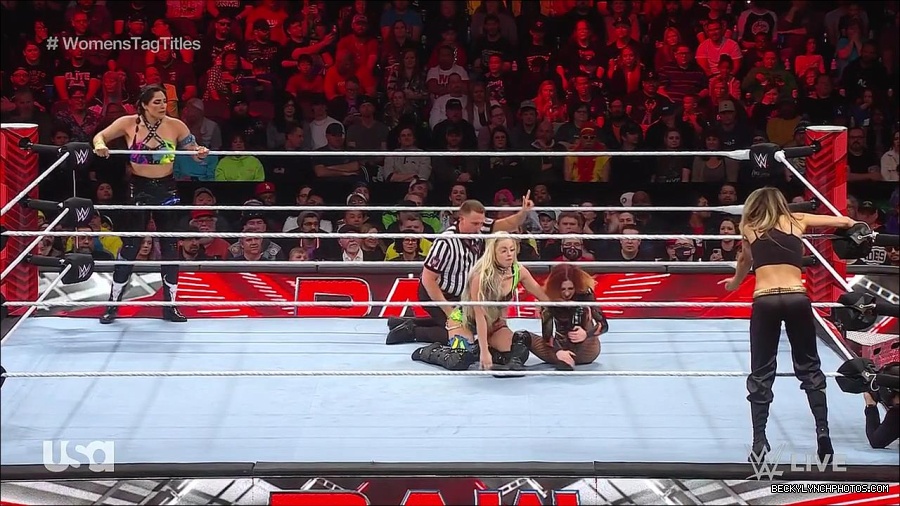 WWE_Monday_Night_Raw_2023_04_10_720p_HDTV_x264-NWCHD_mp4_002231817.jpg