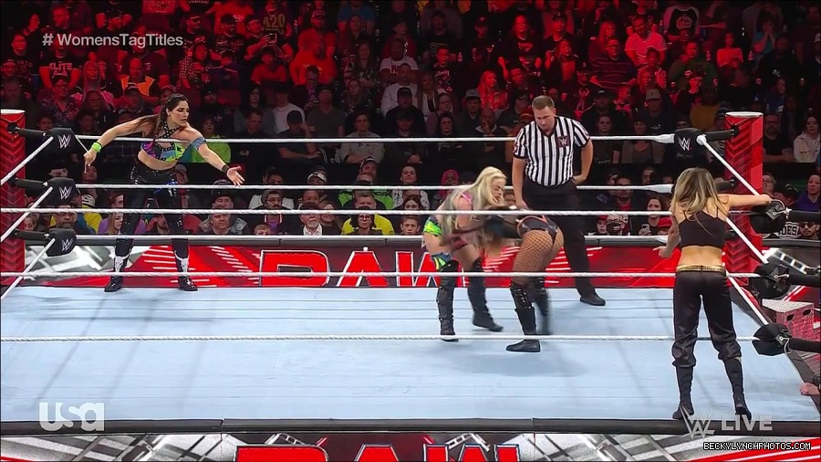 WWE_Monday_Night_Raw_2023_04_10_720p_HDTV_x264-NWCHD_mp4_002237422.jpg