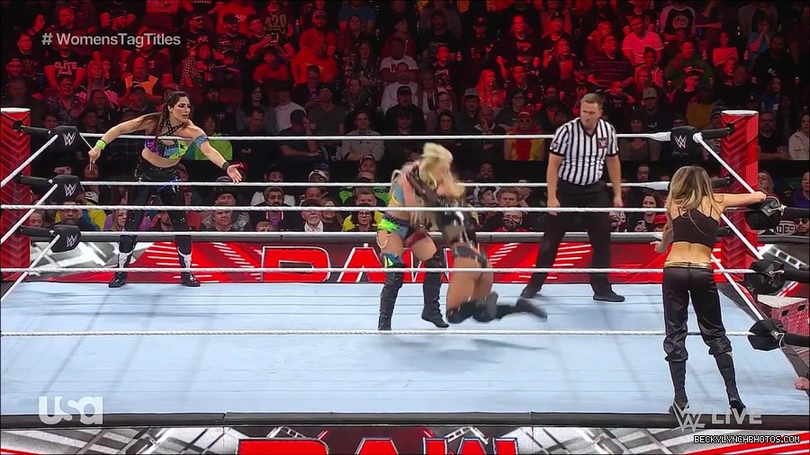 WWE_Monday_Night_Raw_2023_04_10_720p_HDTV_x264-NWCHD_mp4_002238323.jpg