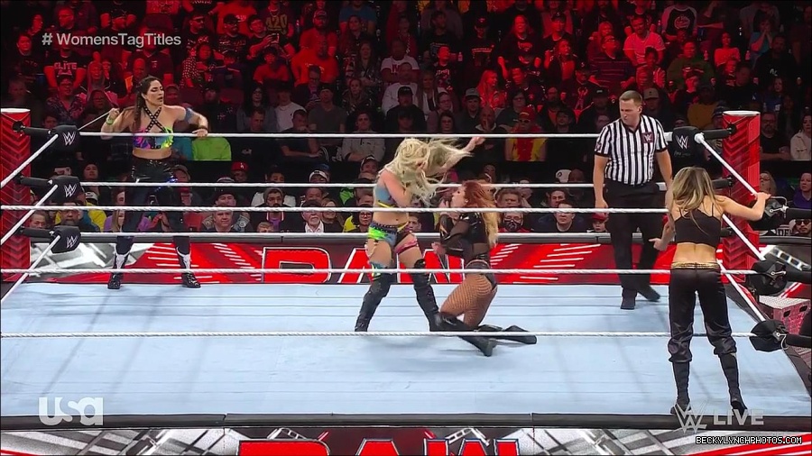 WWE_Monday_Night_Raw_2023_04_10_720p_HDTV_x264-NWCHD_mp4_002239124.jpg