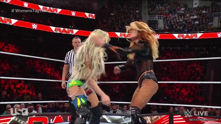 WWE_Monday_Night_Raw_2023_04_10_720p_HDTV_x264-NWCHD_mp4_002241126.jpg