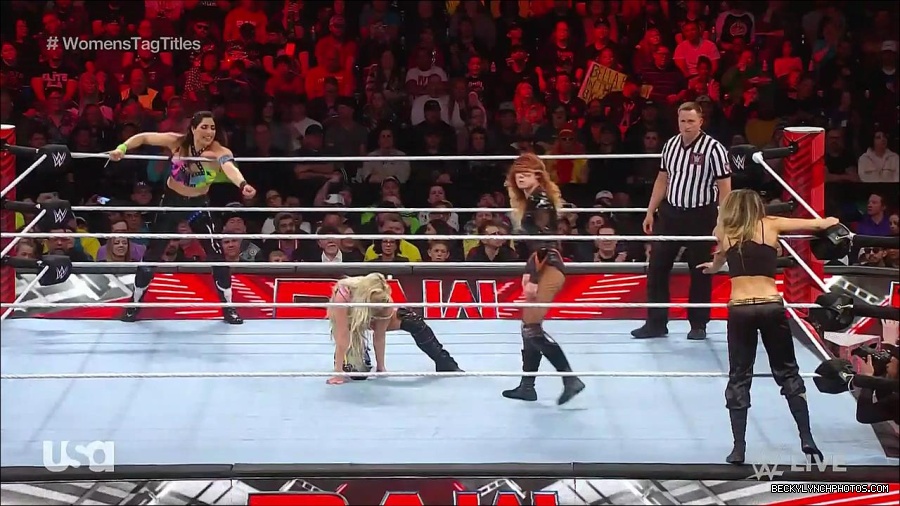 WWE_Monday_Night_Raw_2023_04_10_720p_HDTV_x264-NWCHD_mp4_002247933.jpg