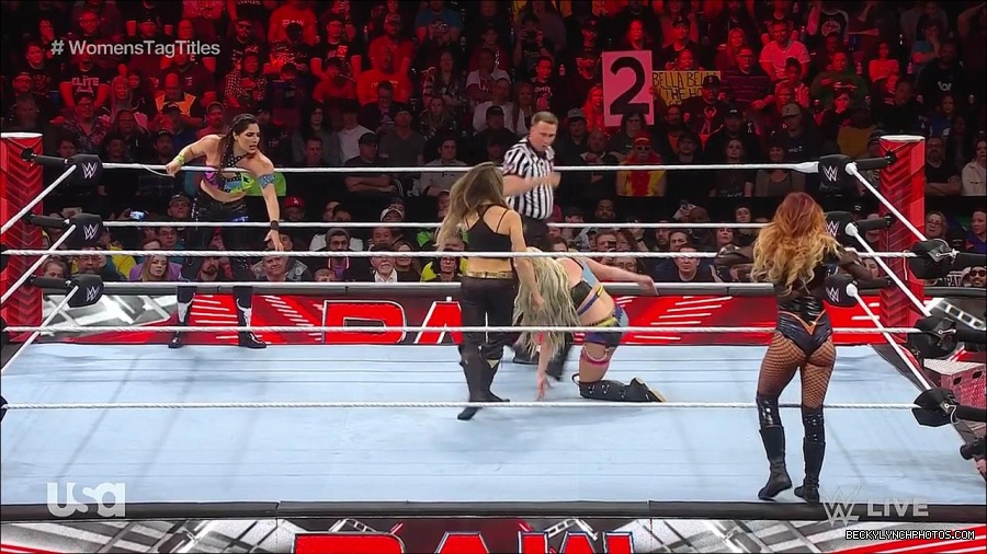 WWE_Monday_Night_Raw_2023_04_10_720p_HDTV_x264-NWCHD_mp4_002259945.jpg
