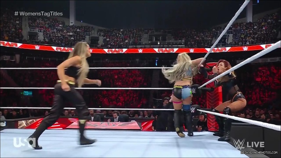 WWE_Monday_Night_Raw_2023_04_10_720p_HDTV_x264-NWCHD_mp4_002263949.jpg