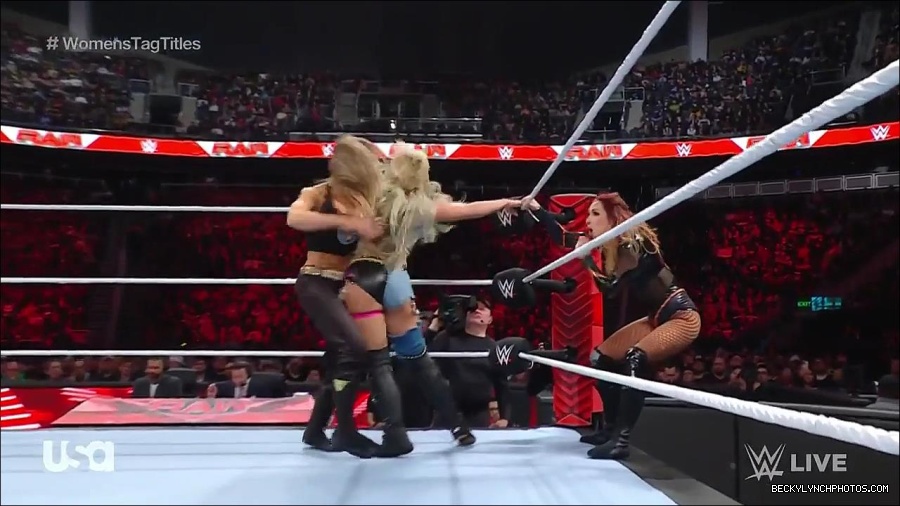 WWE_Monday_Night_Raw_2023_04_10_720p_HDTV_x264-NWCHD_mp4_002264750.jpg