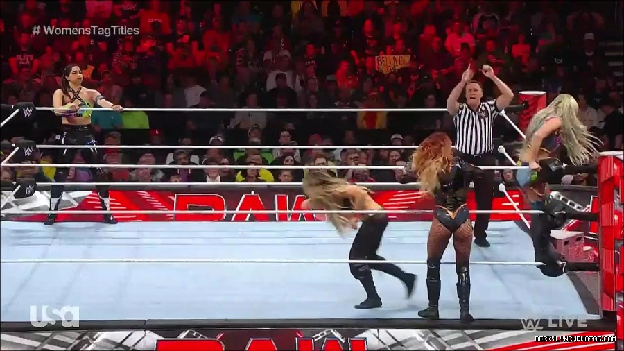 WWE_Monday_Night_Raw_2023_04_10_720p_HDTV_x264-NWCHD_mp4_002266752.jpg