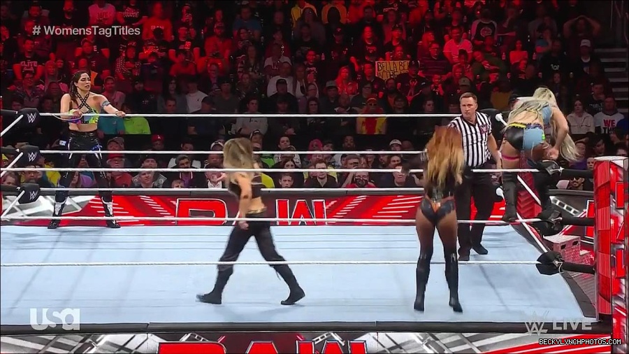 WWE_Monday_Night_Raw_2023_04_10_720p_HDTV_x264-NWCHD_mp4_002267552.jpg