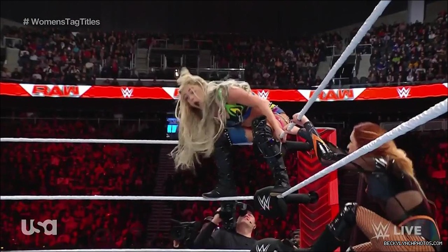 WWE_Monday_Night_Raw_2023_04_10_720p_HDTV_x264-NWCHD_mp4_002269554.jpg