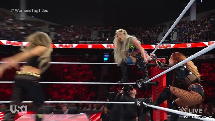 WWE_Monday_Night_Raw_2023_04_10_720p_HDTV_x264-NWCHD_mp4_002269955.jpg