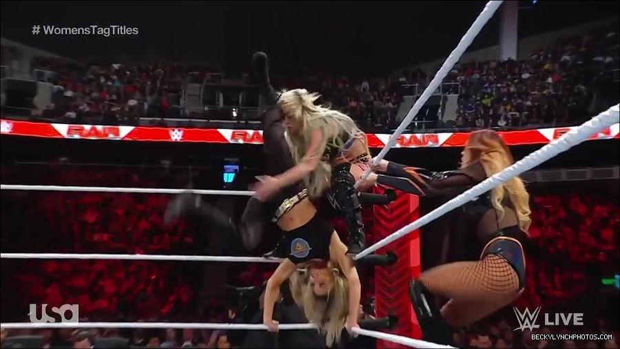 WWE_Monday_Night_Raw_2023_04_10_720p_HDTV_x264-NWCHD_mp4_002271156.jpg