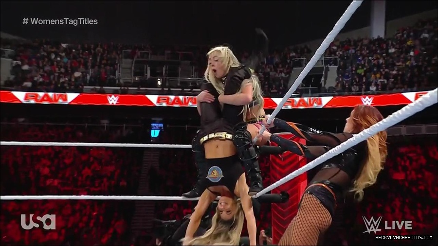 WWE_Monday_Night_Raw_2023_04_10_720p_HDTV_x264-NWCHD_mp4_002271957.jpg