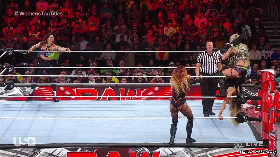 WWE_Monday_Night_Raw_2023_04_10_720p_HDTV_x264-NWCHD_mp4_002273558.jpg