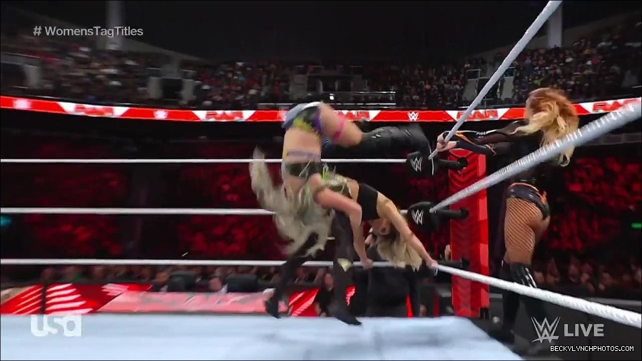 WWE_Monday_Night_Raw_2023_04_10_720p_HDTV_x264-NWCHD_mp4_002275560.jpg