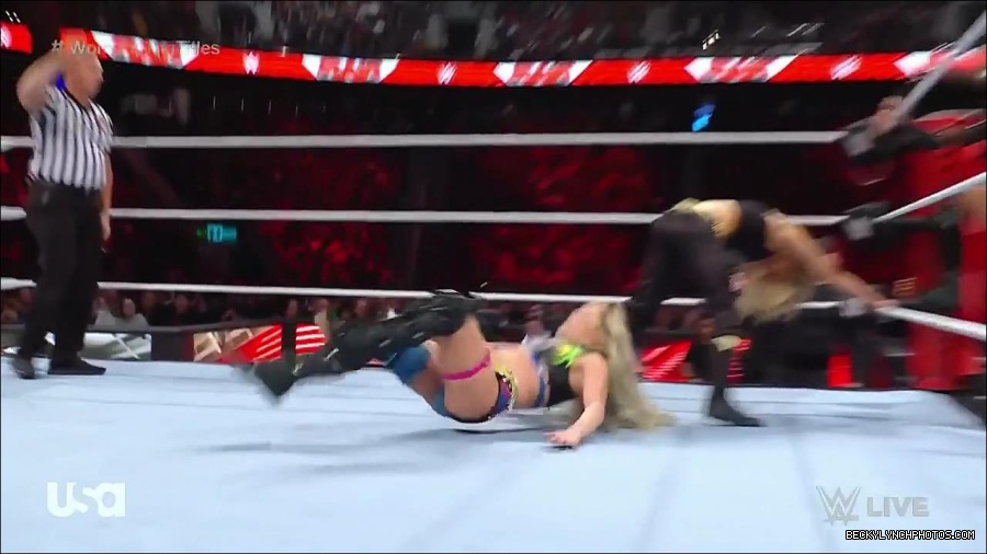 WWE_Monday_Night_Raw_2023_04_10_720p_HDTV_x264-NWCHD_mp4_002275961.jpg