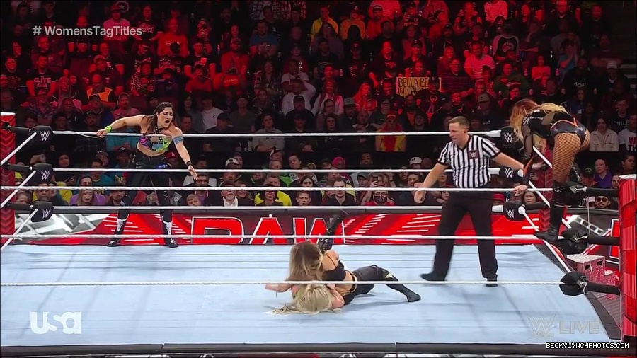 WWE_Monday_Night_Raw_2023_04_10_720p_HDTV_x264-NWCHD_mp4_002279564.jpg