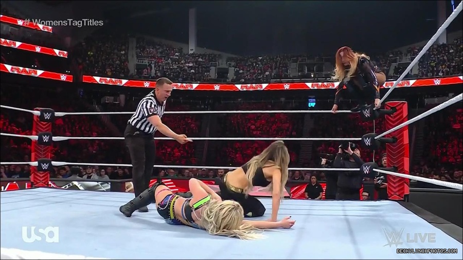 WWE_Monday_Night_Raw_2023_04_10_720p_HDTV_x264-NWCHD_mp4_002280766.jpg