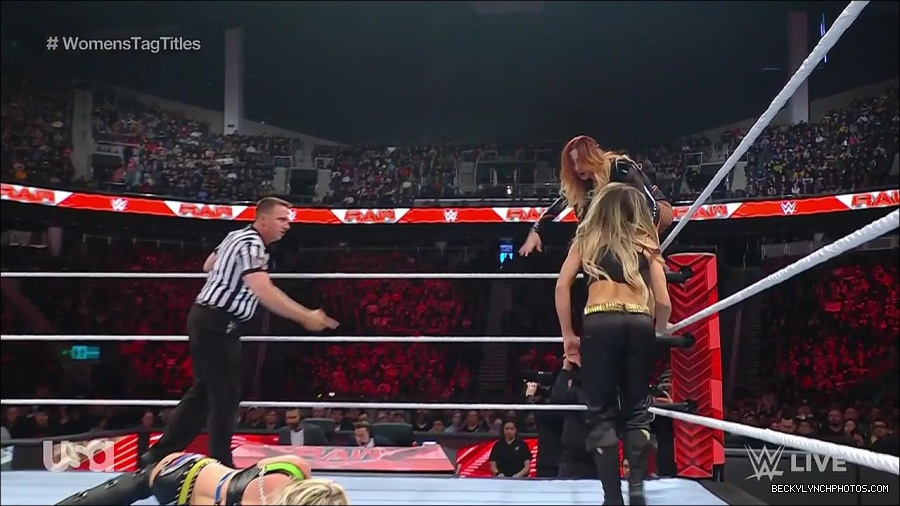 WWE_Monday_Night_Raw_2023_04_10_720p_HDTV_x264-NWCHD_mp4_002282367.jpg