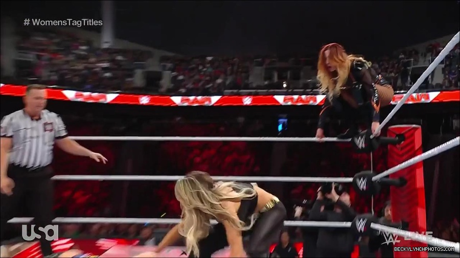 WWE_Monday_Night_Raw_2023_04_10_720p_HDTV_x264-NWCHD_mp4_002283568.jpg
