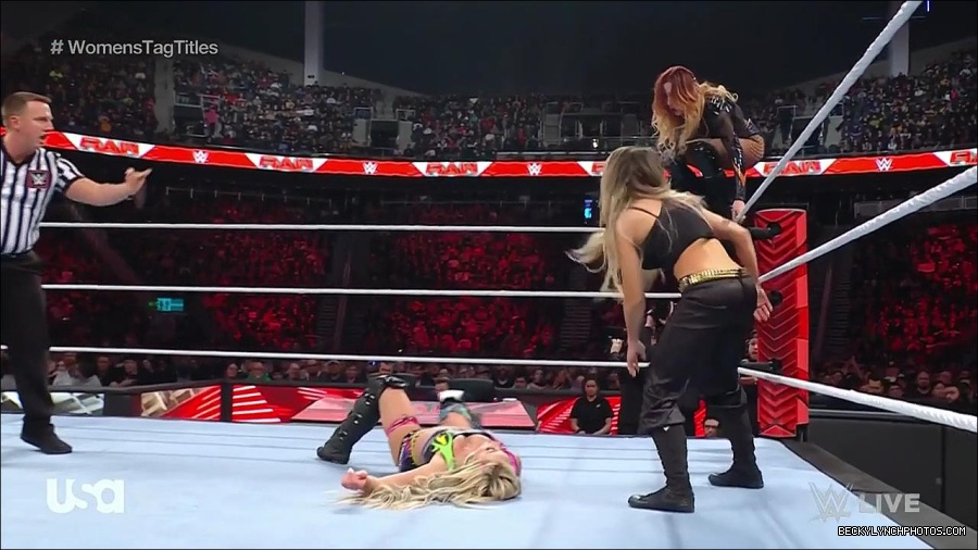 WWE_Monday_Night_Raw_2023_04_10_720p_HDTV_x264-NWCHD_mp4_002285570.jpg