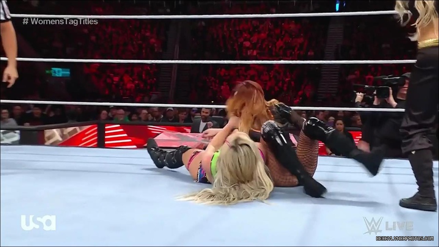WWE_Monday_Night_Raw_2023_04_10_720p_HDTV_x264-NWCHD_mp4_002287572.jpg
