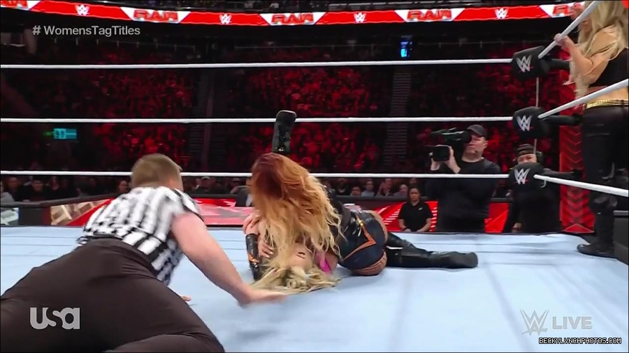 WWE_Monday_Night_Raw_2023_04_10_720p_HDTV_x264-NWCHD_mp4_002289574.jpg