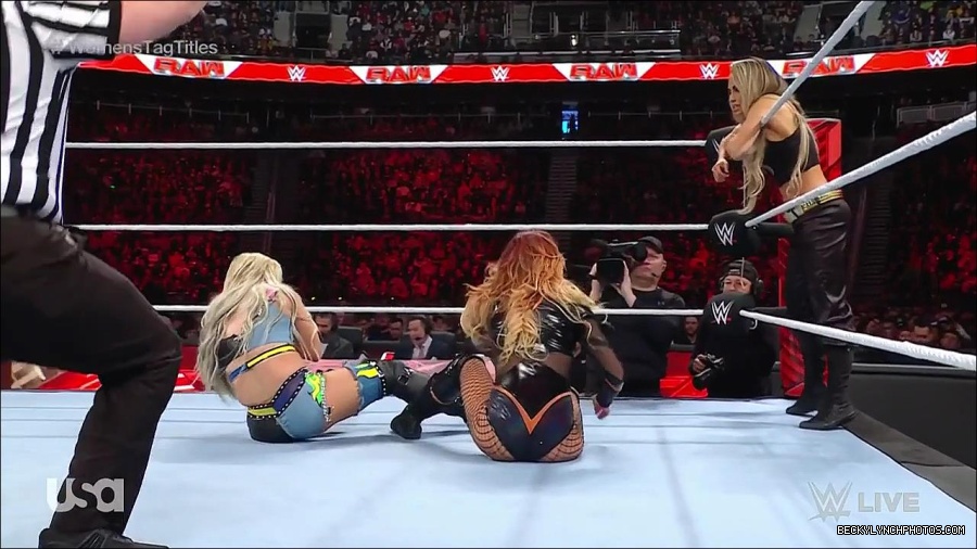 WWE_Monday_Night_Raw_2023_04_10_720p_HDTV_x264-NWCHD_mp4_002291977.jpg