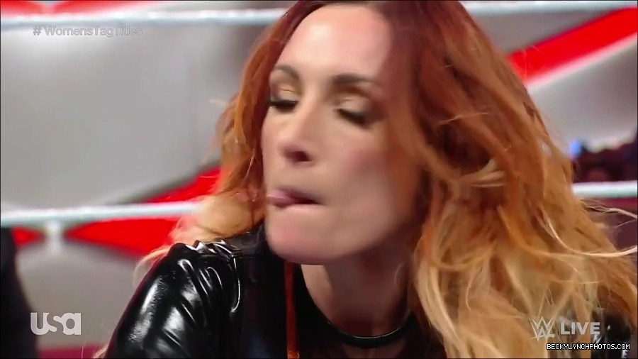 WWE_Monday_Night_Raw_2023_04_10_720p_HDTV_x264-NWCHD_mp4_002292778.jpg