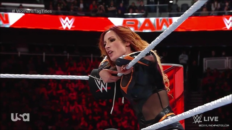 WWE_Monday_Night_Raw_2023_04_10_720p_HDTV_x264-NWCHD_mp4_002324009.jpg