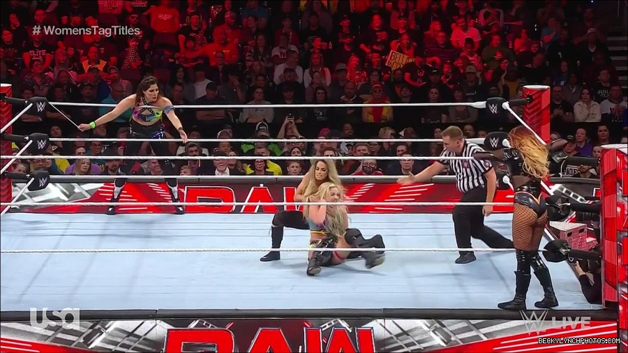 WWE_Monday_Night_Raw_2023_04_10_720p_HDTV_x264-NWCHD_mp4_002325210.jpg