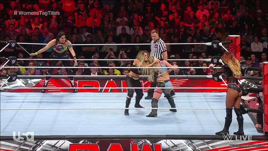 WWE_Monday_Night_Raw_2023_04_10_720p_HDTV_x264-NWCHD_mp4_002329214.jpg